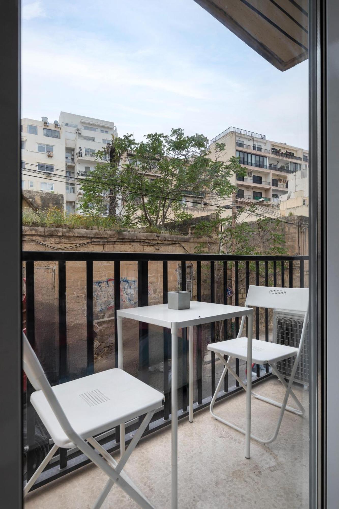 Modern 3 Bedroom & 3 Bathroom Apartment - Near Balluta Bay Saint Julian's Ngoại thất bức ảnh